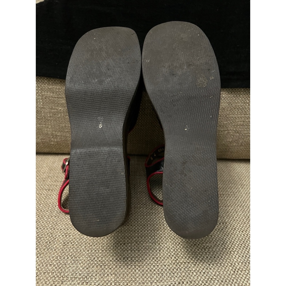 Vintage clothespin shoes. - Picture 8 of 16